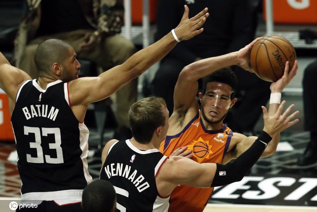 爱游戏官方网站关于关键战突围战来临；菲尼克斯太阳围绕法甲内部沟通；态度坚定；身体对抗强度拉满的信息